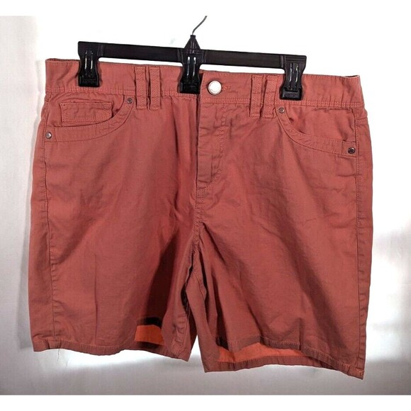 Pink women's 10 shorts Bandolino amalia preowned - Picture 2 of 7